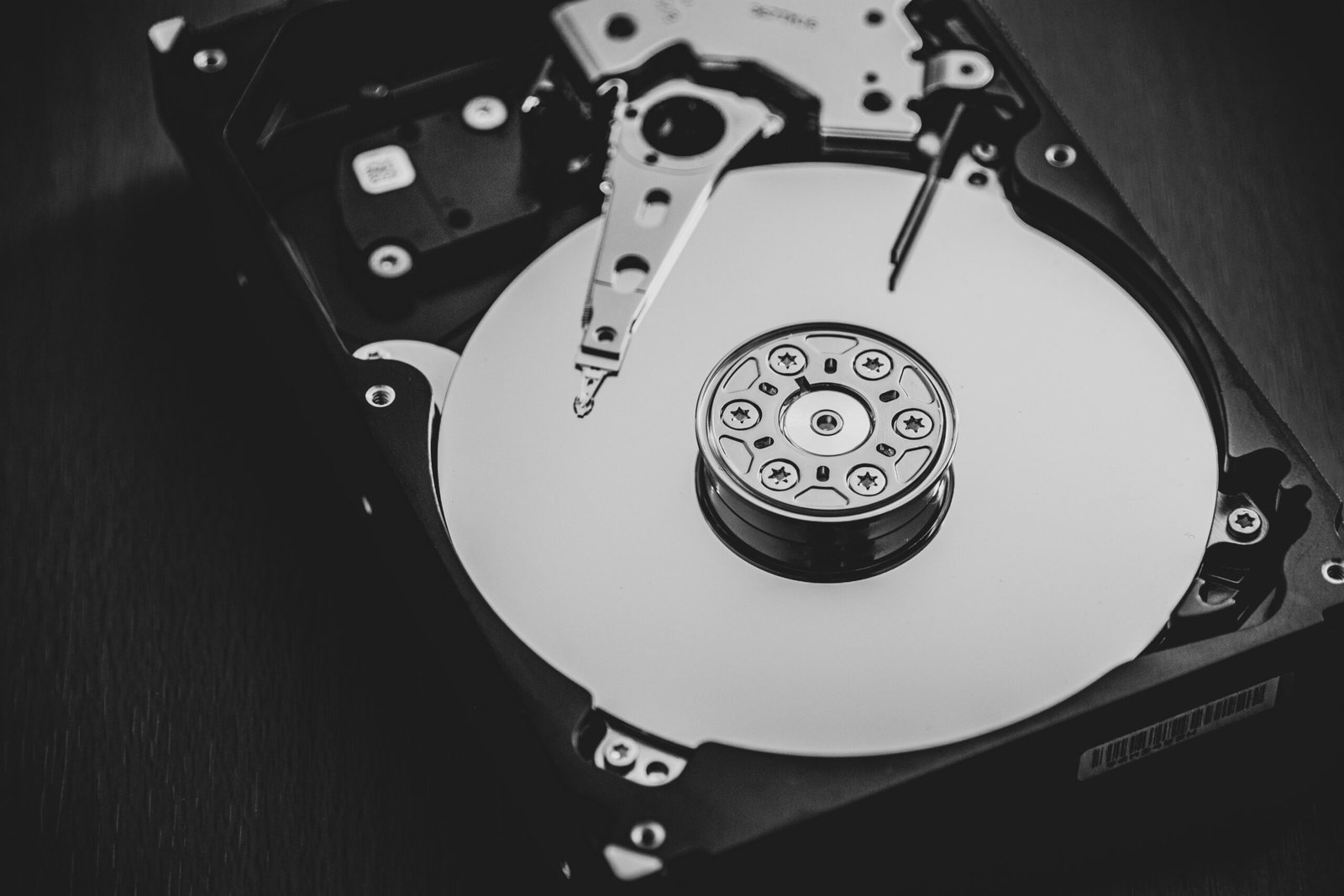 Does hard drive wiping completely remove data?
